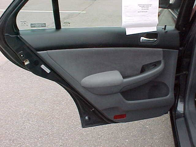 Used 2005 Honda Accord LX image 13