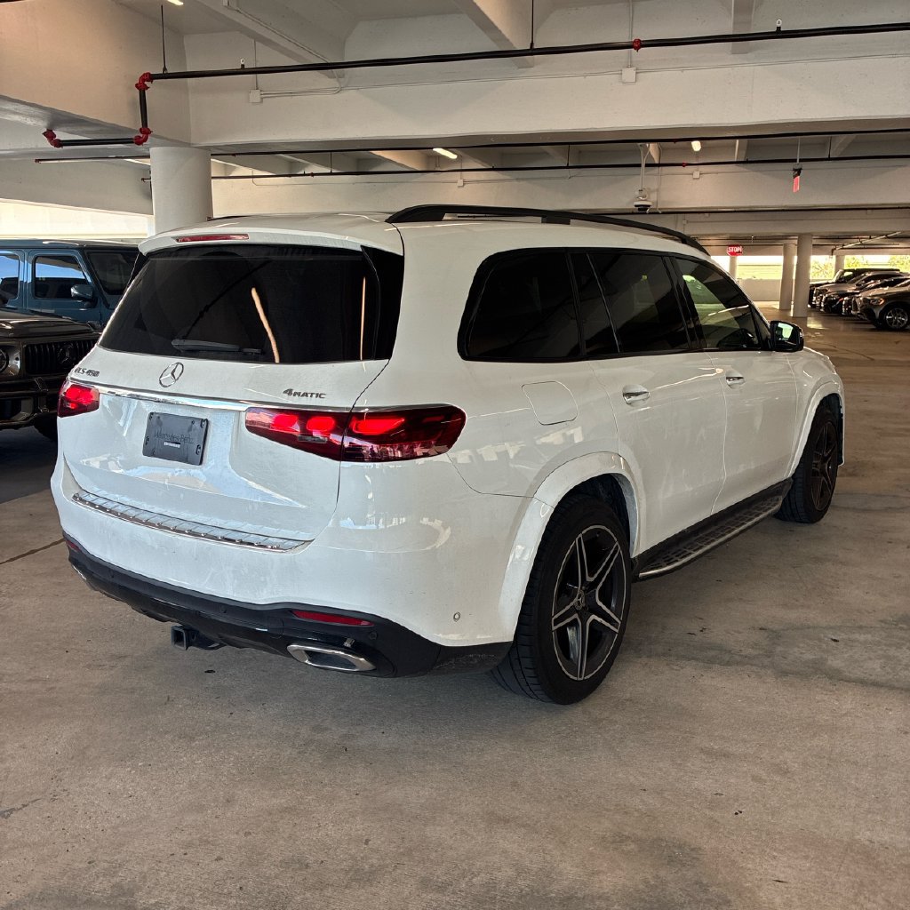 Used 2024 Mercedes-Benz GLS 450 4MATIC w/ AMG Line Exterior image 7
