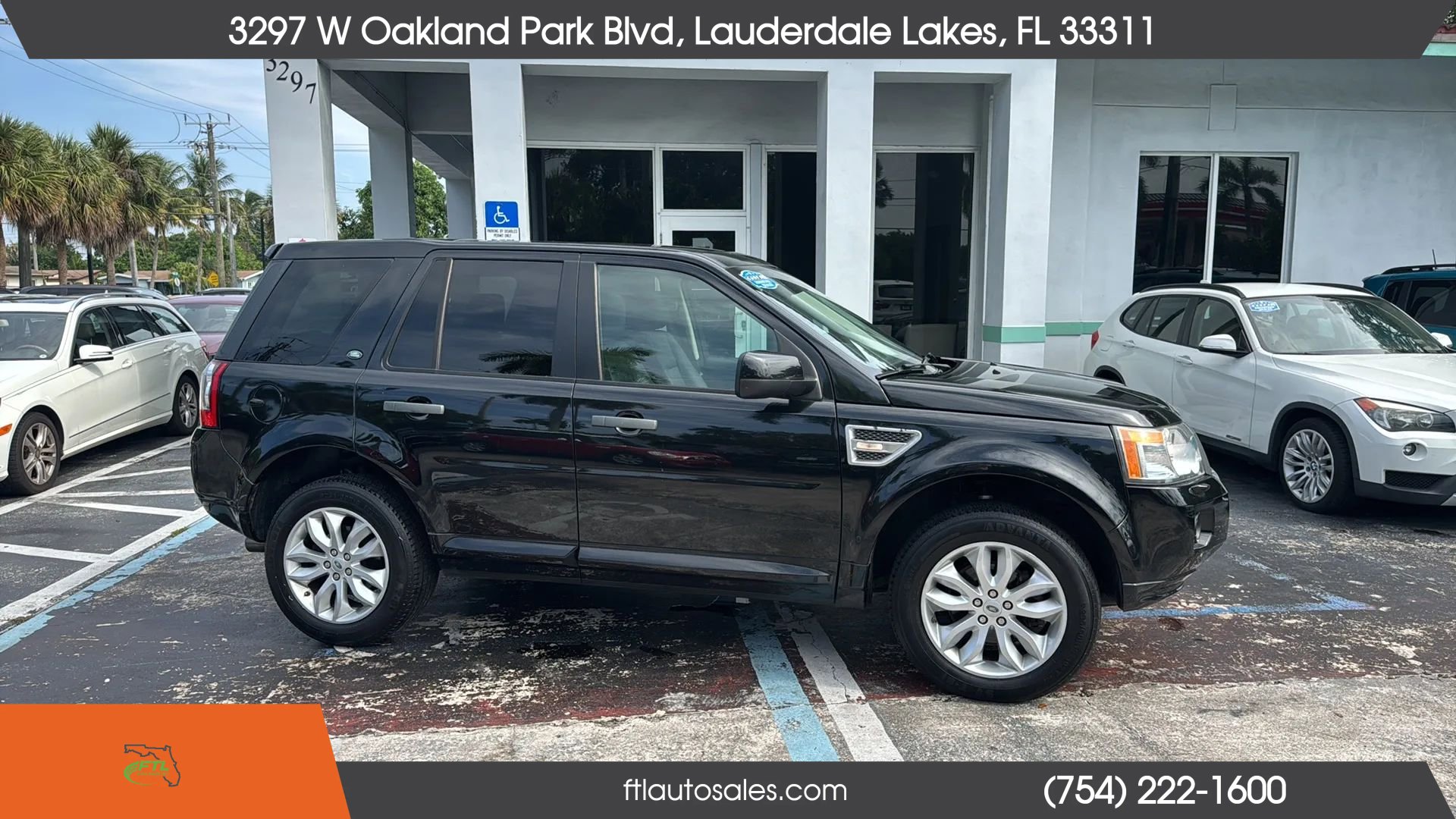 Used 2011 Land Rover LR2 HSE AWD/4WD image 12
