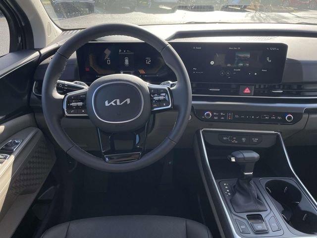 New 2026 Kia Carnival image 2