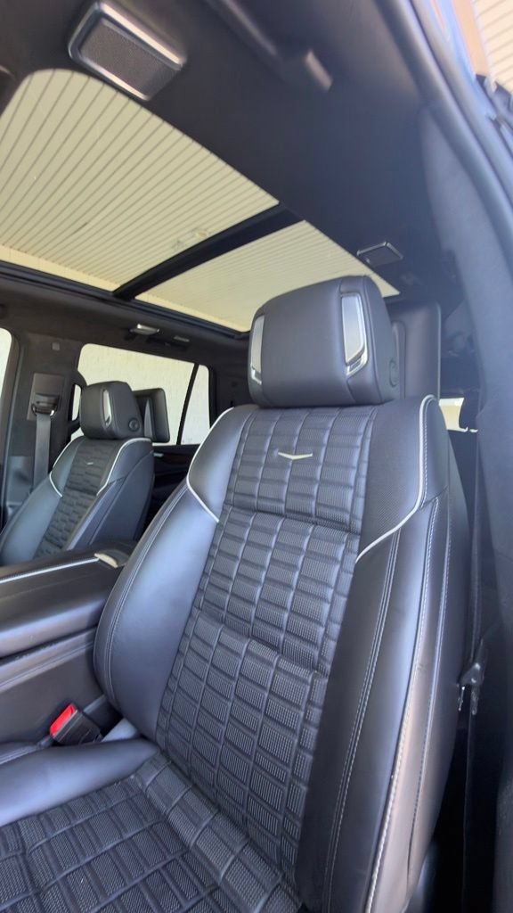 Certified 2021 Cadillac Escalade Sport Platinum AWD/4WD image 2