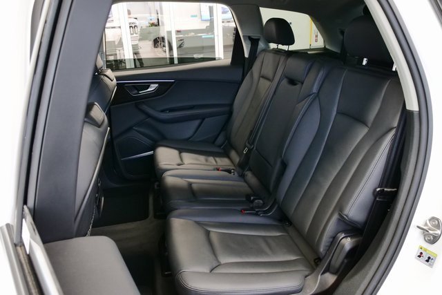 Used 2024 Audi Q7 3.0T Premium Plus image 12