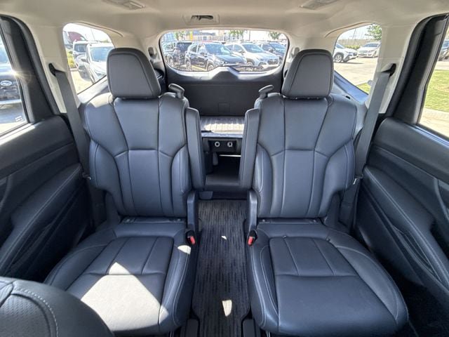 Used 2024 Subaru Ascent Limited AWD/4WD image 21