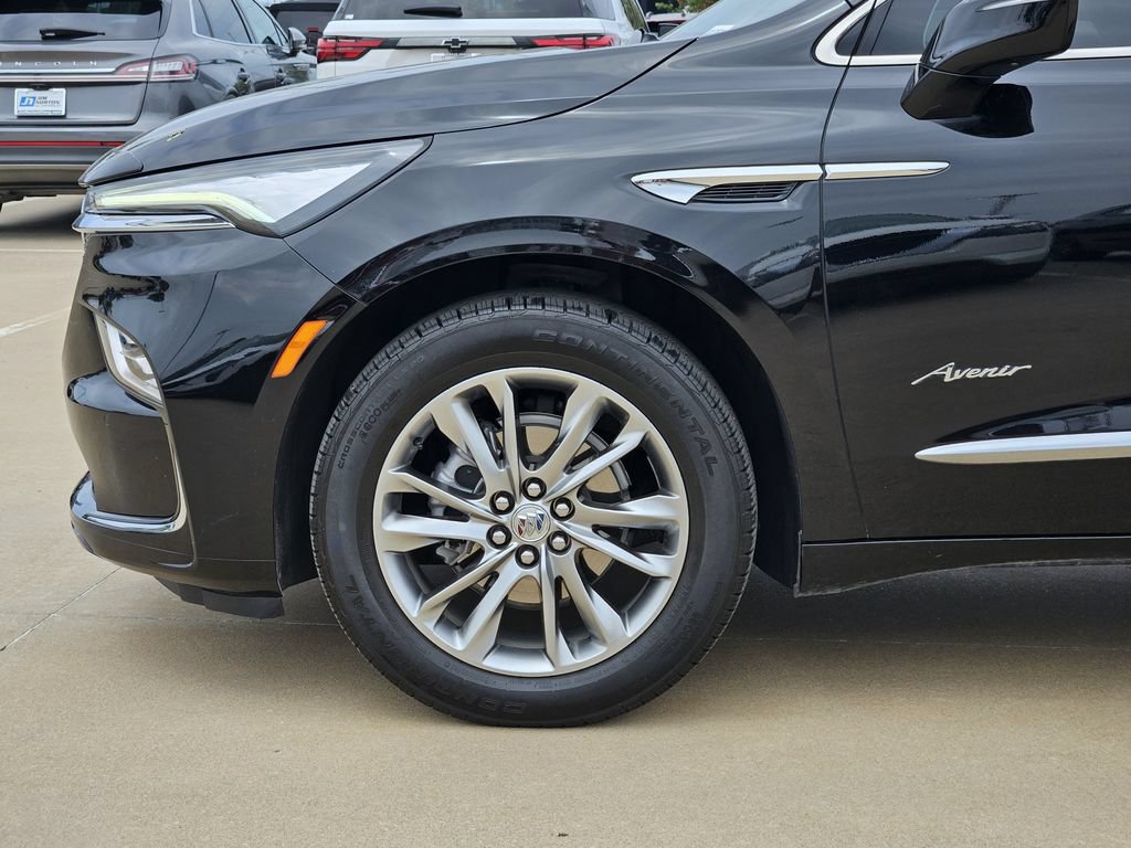 Used 2024 Buick Enclave Avenir w/ Avenir Technology Package AWD/4WD image 10