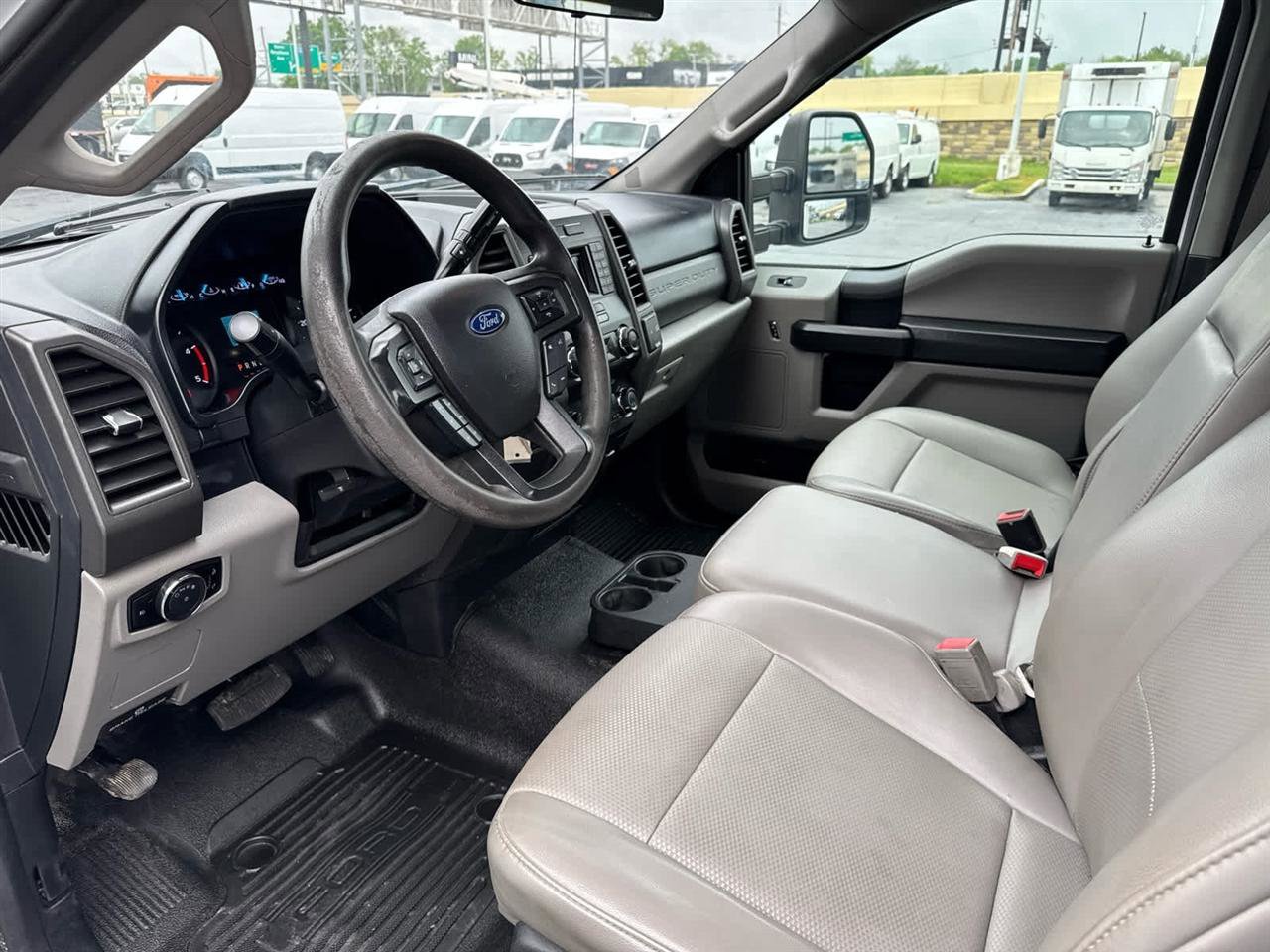 Used 2019 Ford F550 4x4 Regular Cab Super Duty image 16