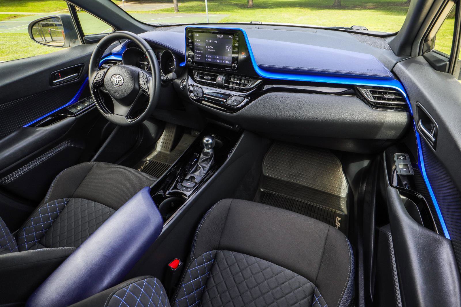 Used 2020 Toyota C-HR XLE FWD image 29