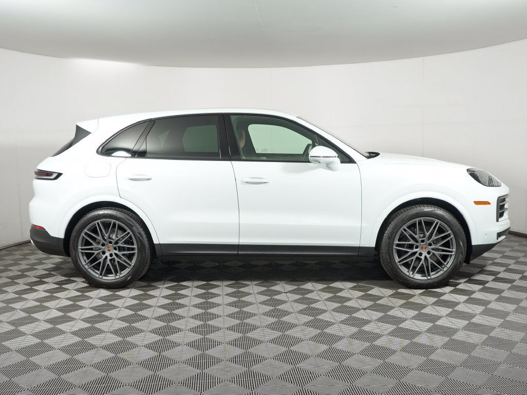 New 2026 Porsche Cayenne AWD/4WD image 8