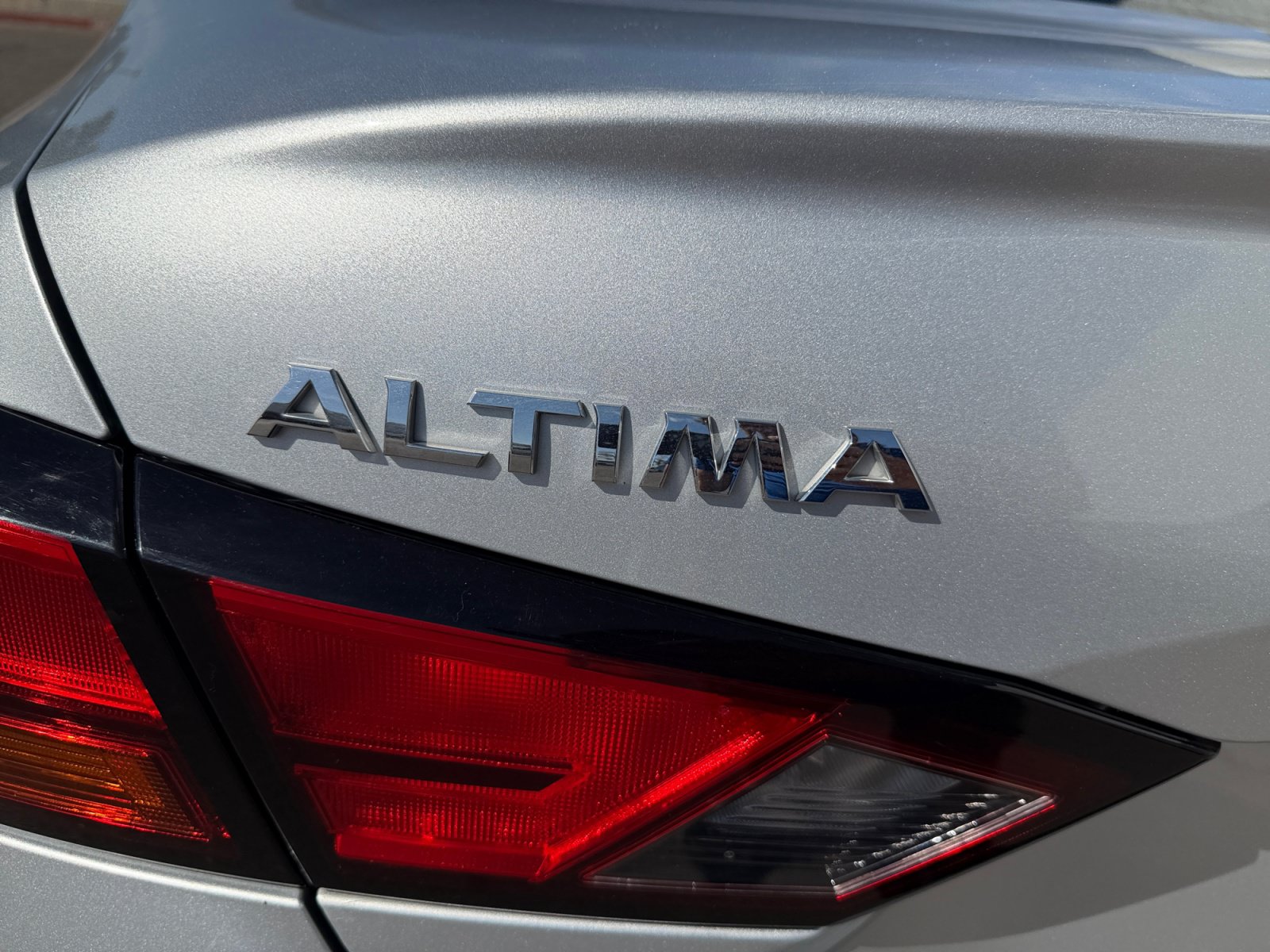Used 2020 Nissan Altima 2.5 S FWD image 28
