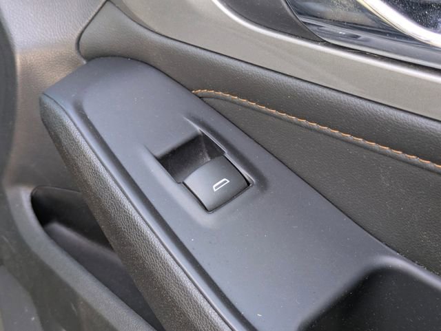 Used 2020 Chevrolet Traverse LT w/ Driver Confidence II Package image 33