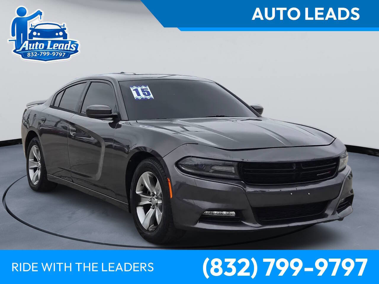 Used 2015 Dodge Charger SXT RWD image 1
