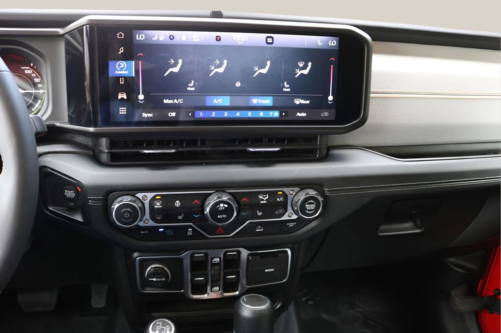 Used 2024 Jeep Wrangler Unlimited Sahara AWD/4WD image 22