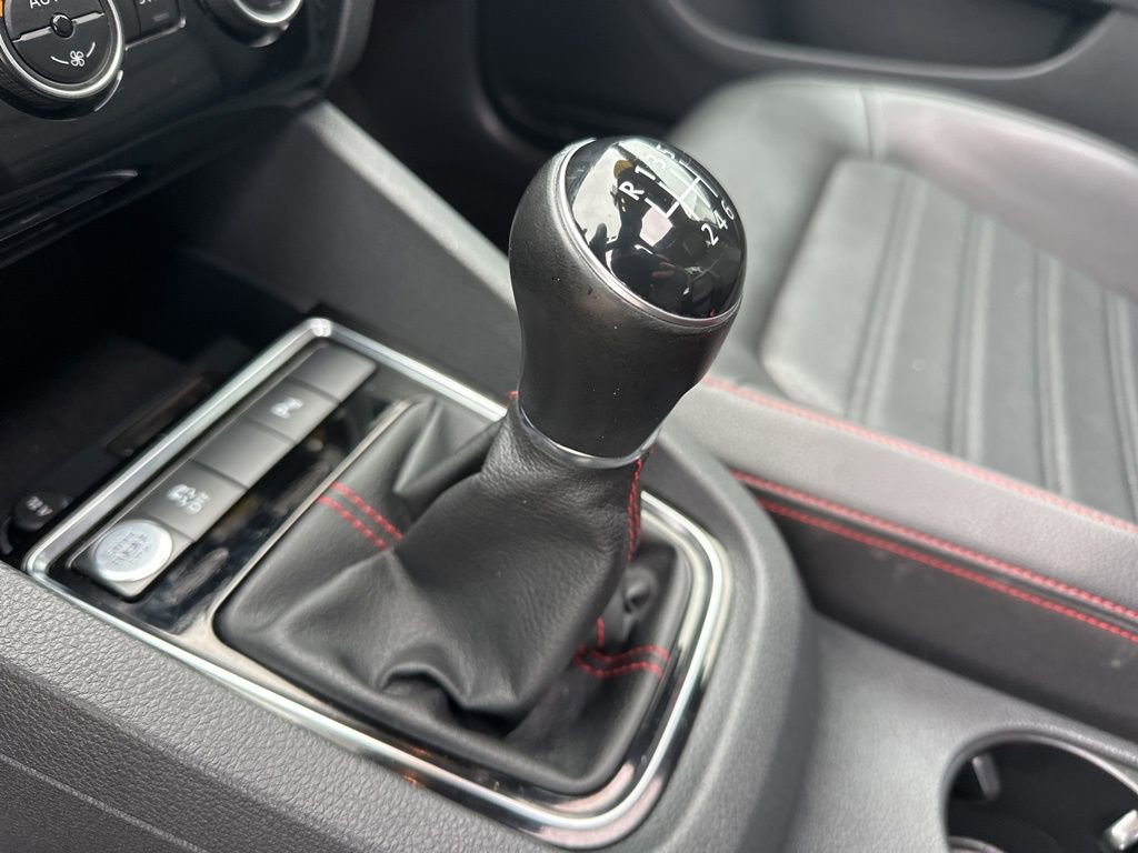 Used 2017 Volkswagen Jetta GLI FWD image 33