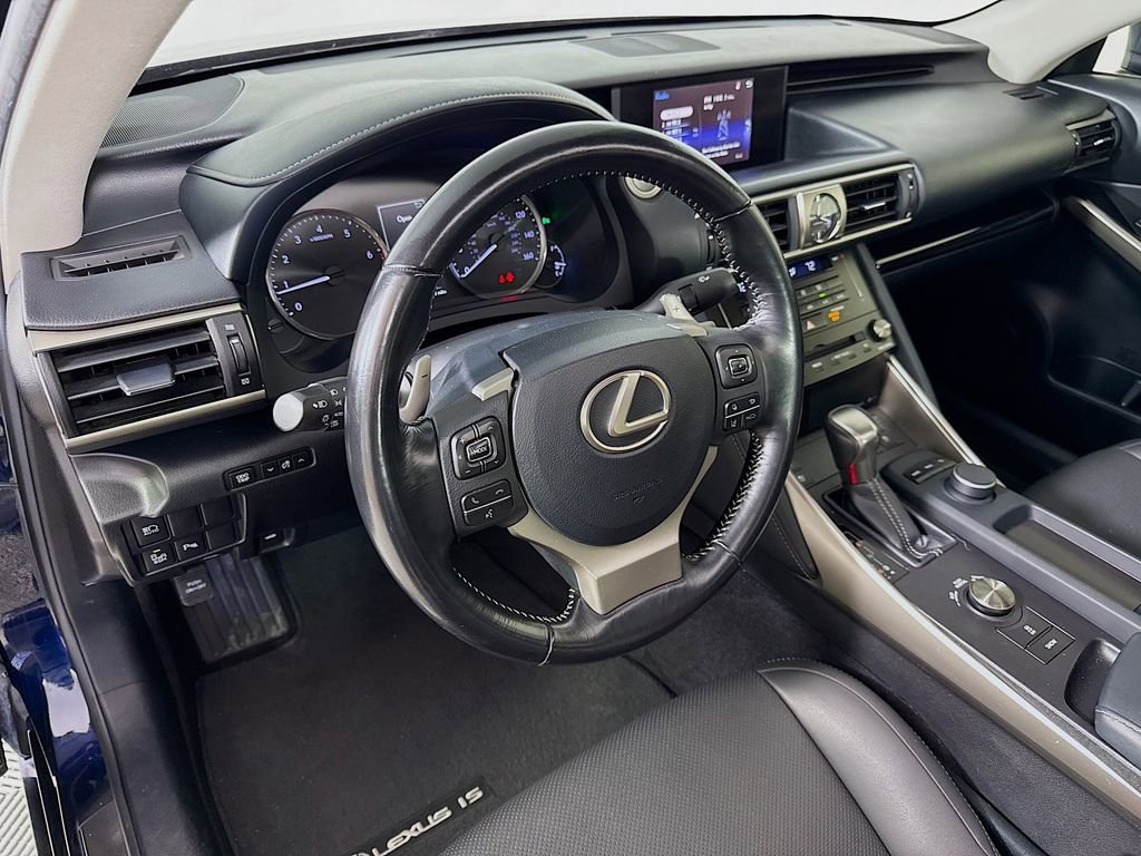 Used 2017 Lexus IS 200t image 9