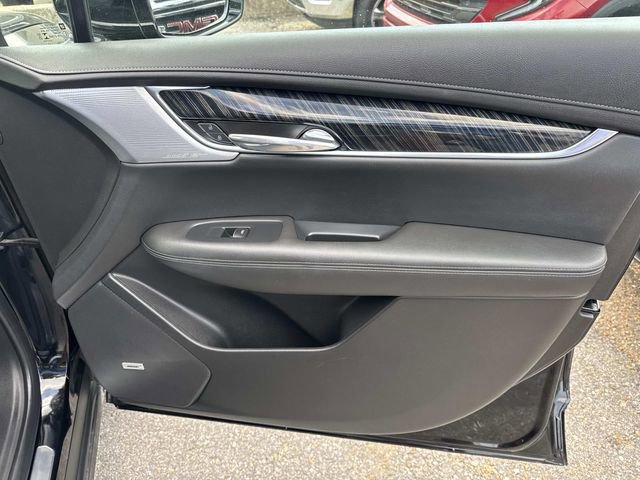 Used 2022 Cadillac XT6 Premium Luxury w/ Technology Package image 18