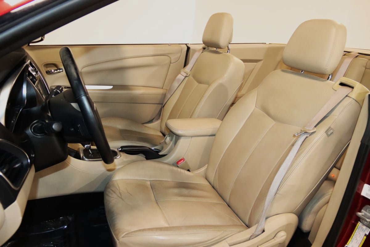 Used 2013 Chrysler 200 Limited FWD image 38