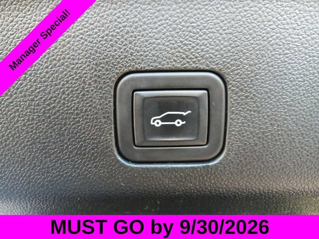 Used 2024 Chevrolet Suburban Premier RWD image 30