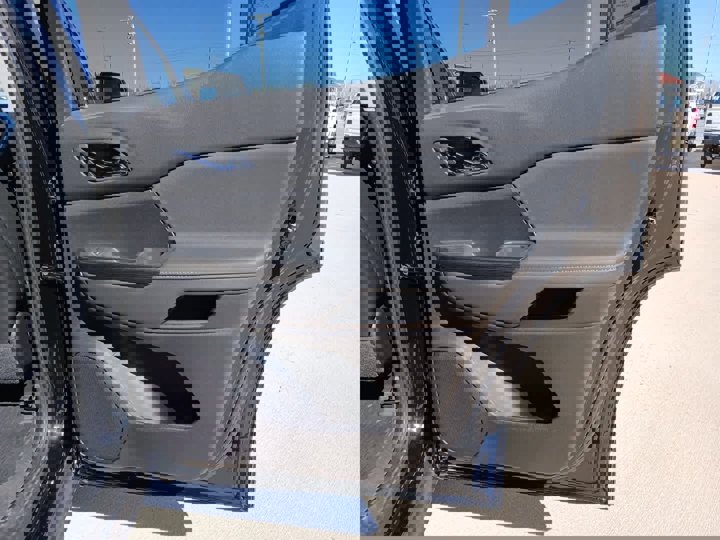 Used 2023 GMC Acadia SLT w/ Preferred Package image 37