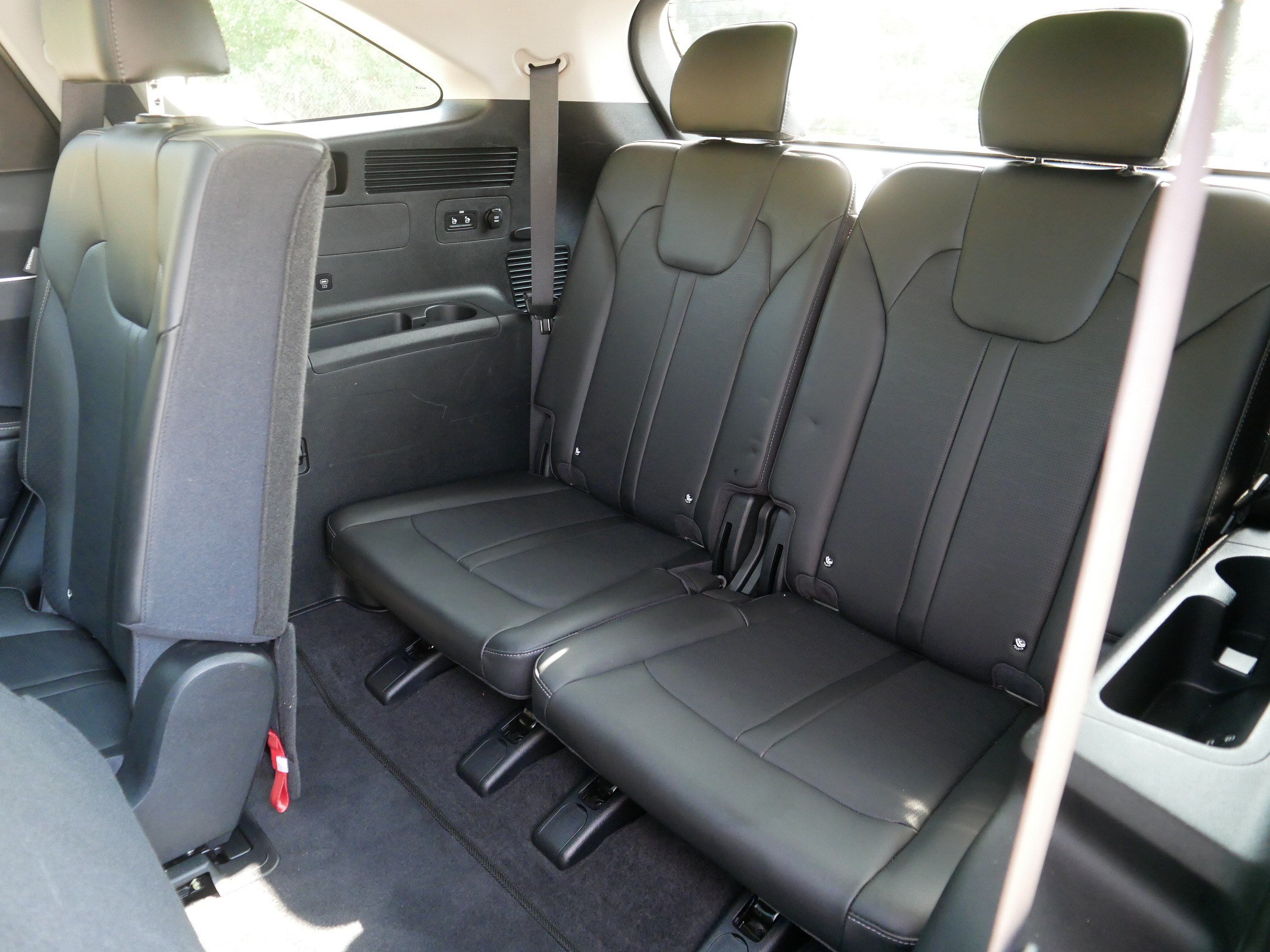Certified 2024 Kia Sorento S w/ Panoramic Sunroof Package AWD/4WD image 36
