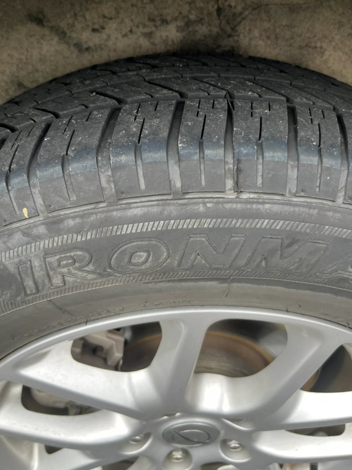 Used 2023 Chrysler Pacifica Touring-L FWD image 12