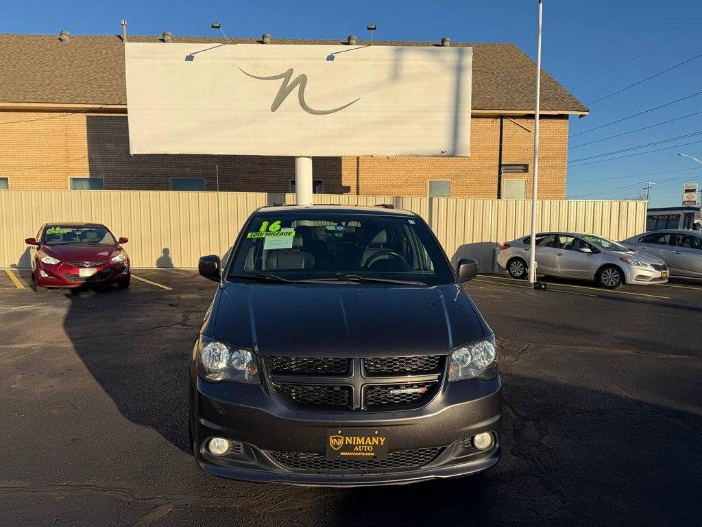 Used 2016 Dodge Grand Caravan R/T FWD image 3