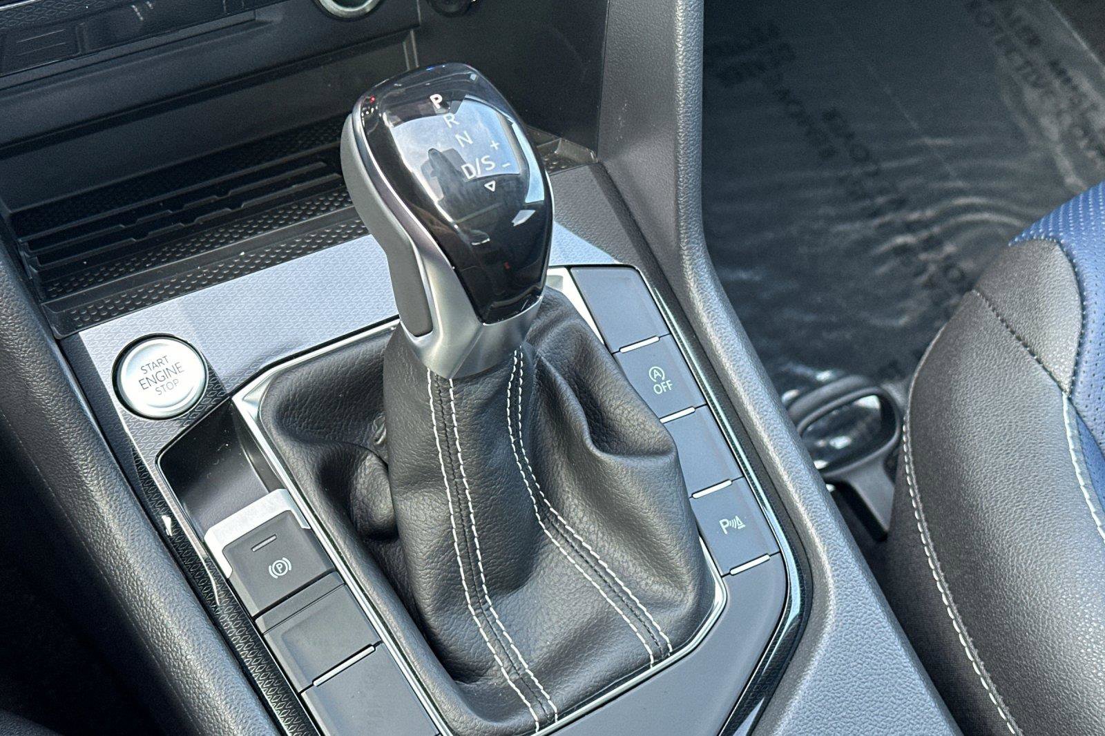 New 2026 Volkswagen Taos SEL image 21