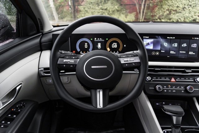 New 2026 Hyundai Tucson SE image 22