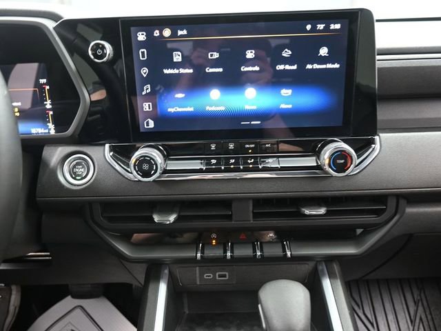 Used 2023 Chevrolet Colorado Trail Boss w/ LPO, Dark Essentials Package image 10