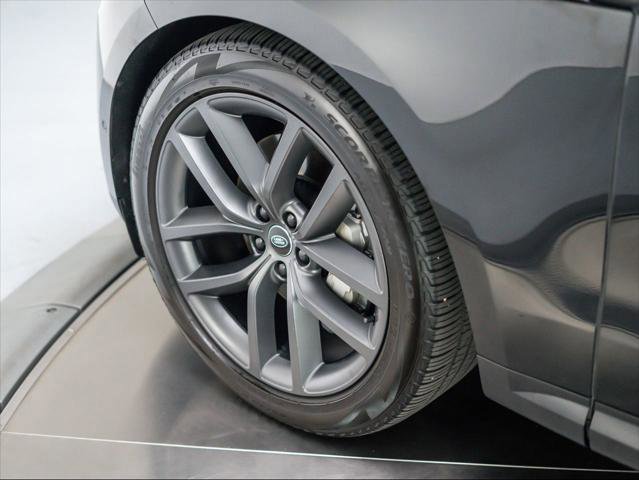 Used 2025 Land Rover Range Rover Sport SE image 13