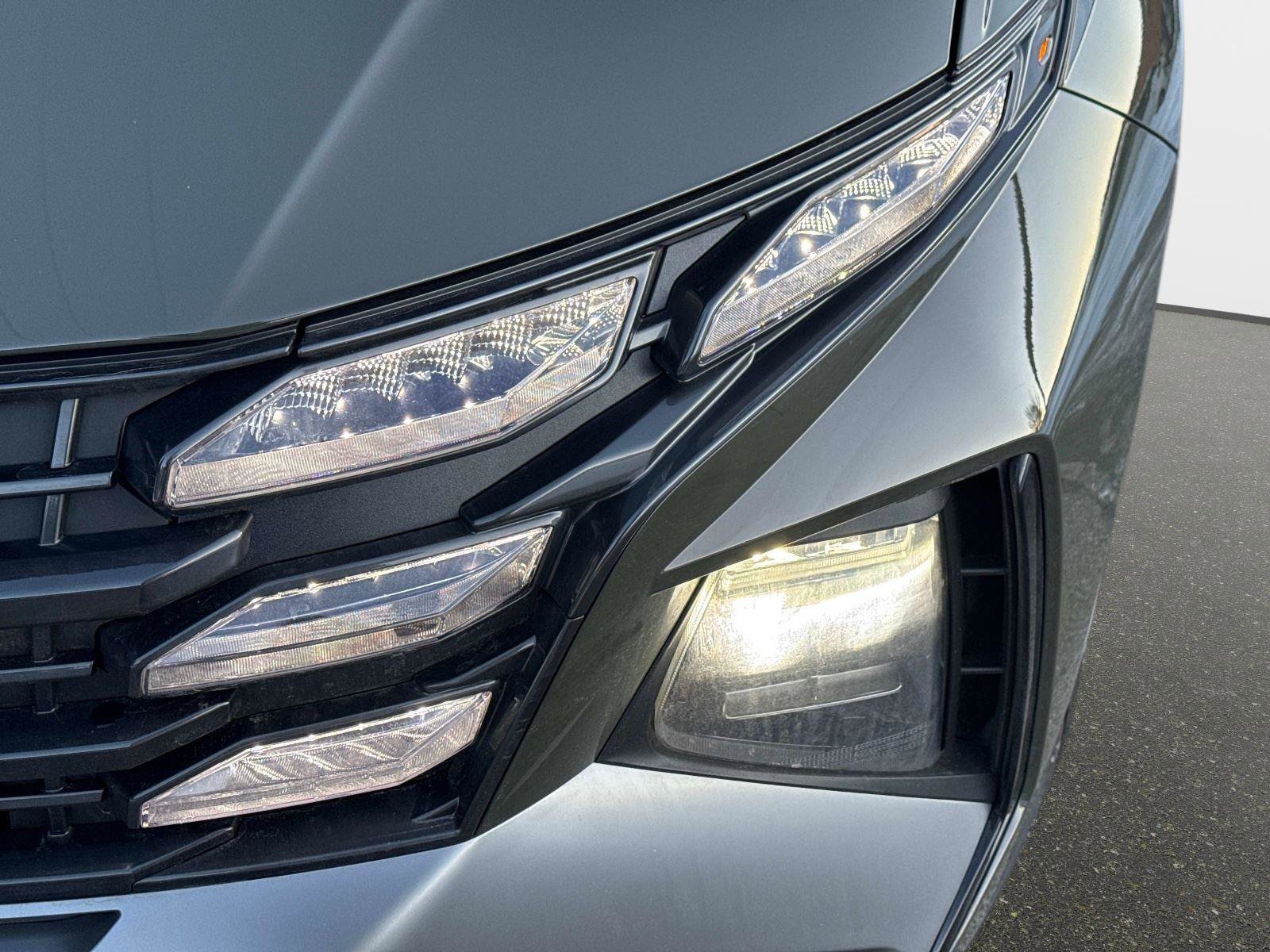 Certified 2025 Hyundai Tucson SE image 10