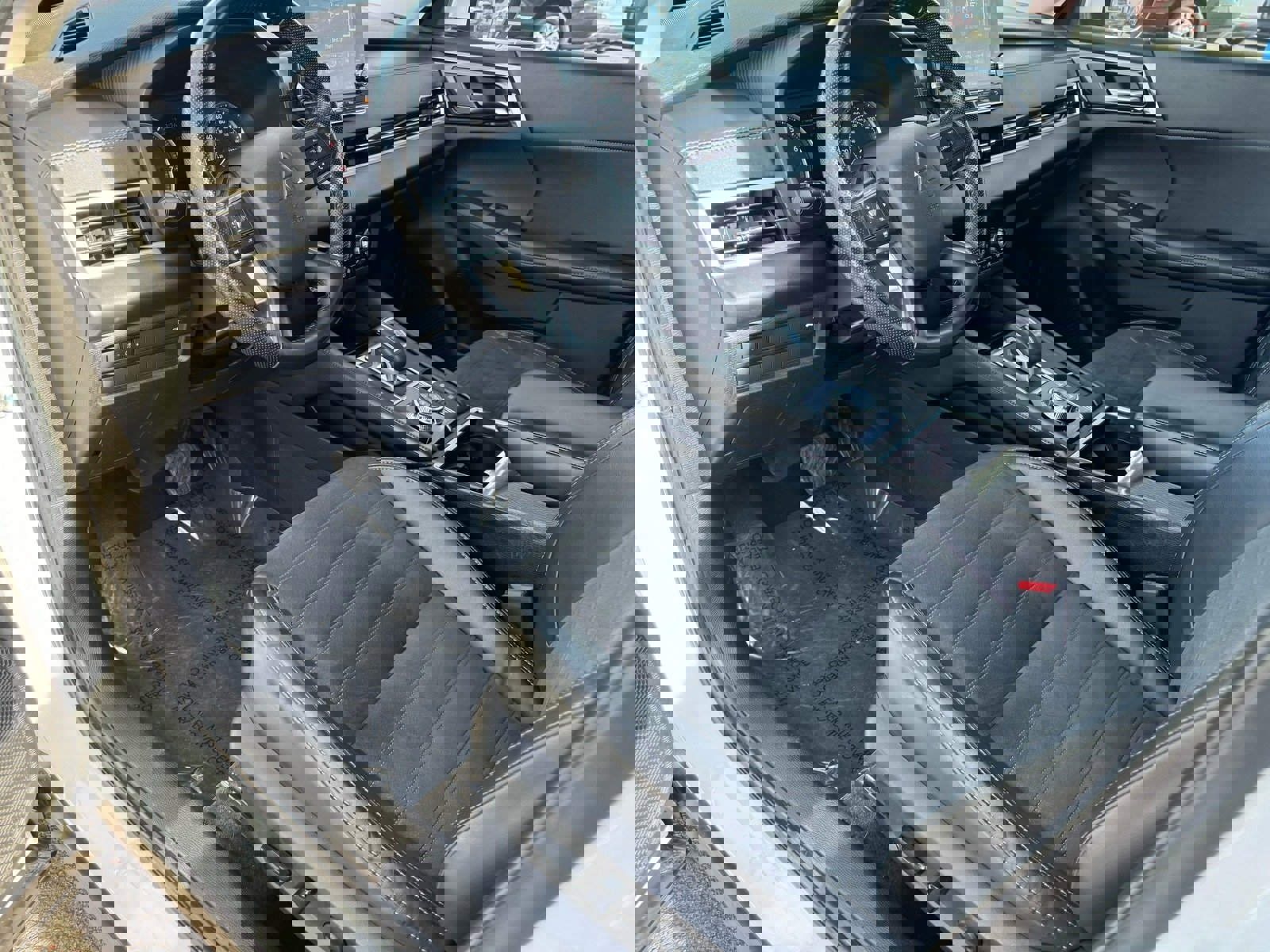 Used 2022 Mitsubishi Outlander SE image 16