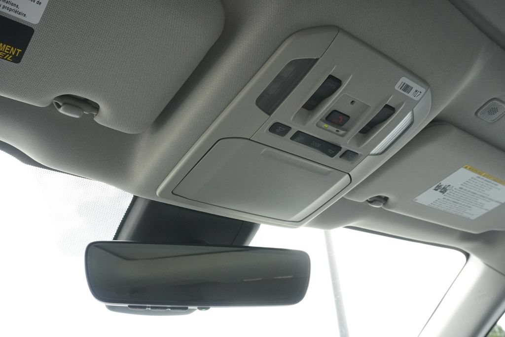 Used 2026 Toyota Highlander Limited AWD/4WD image 16