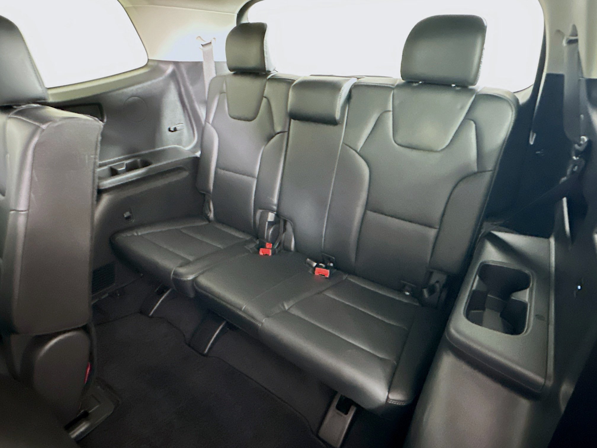 Used 2025 Kia Telluride LX FWD image 29