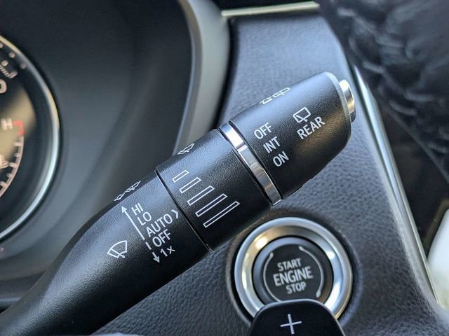 Certified 2023 Cadillac XT4 Premium Luxury image 32