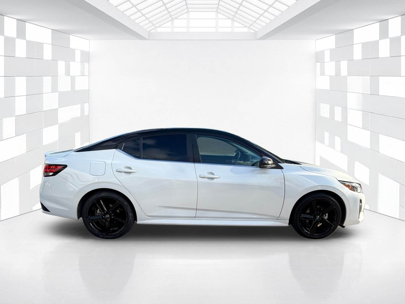Certified 2024 Nissan Sentra SR FWD image 8