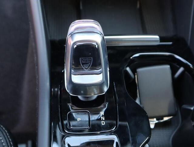 New 2024 Volvo XC40 B5 Plus w/ Climate Package image 15