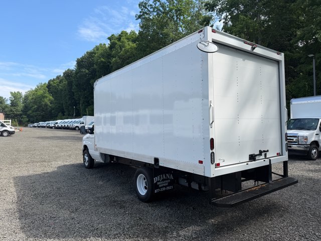 New 2027 Ford E-450 and Econoline 450 Super Duty w/ Power Equipment Group RWD image 4