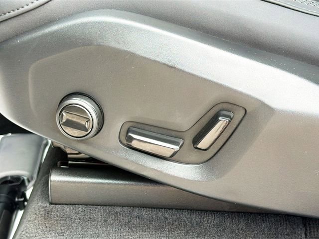 Used 2025 Volvo XC90 B5 Plus image 26
