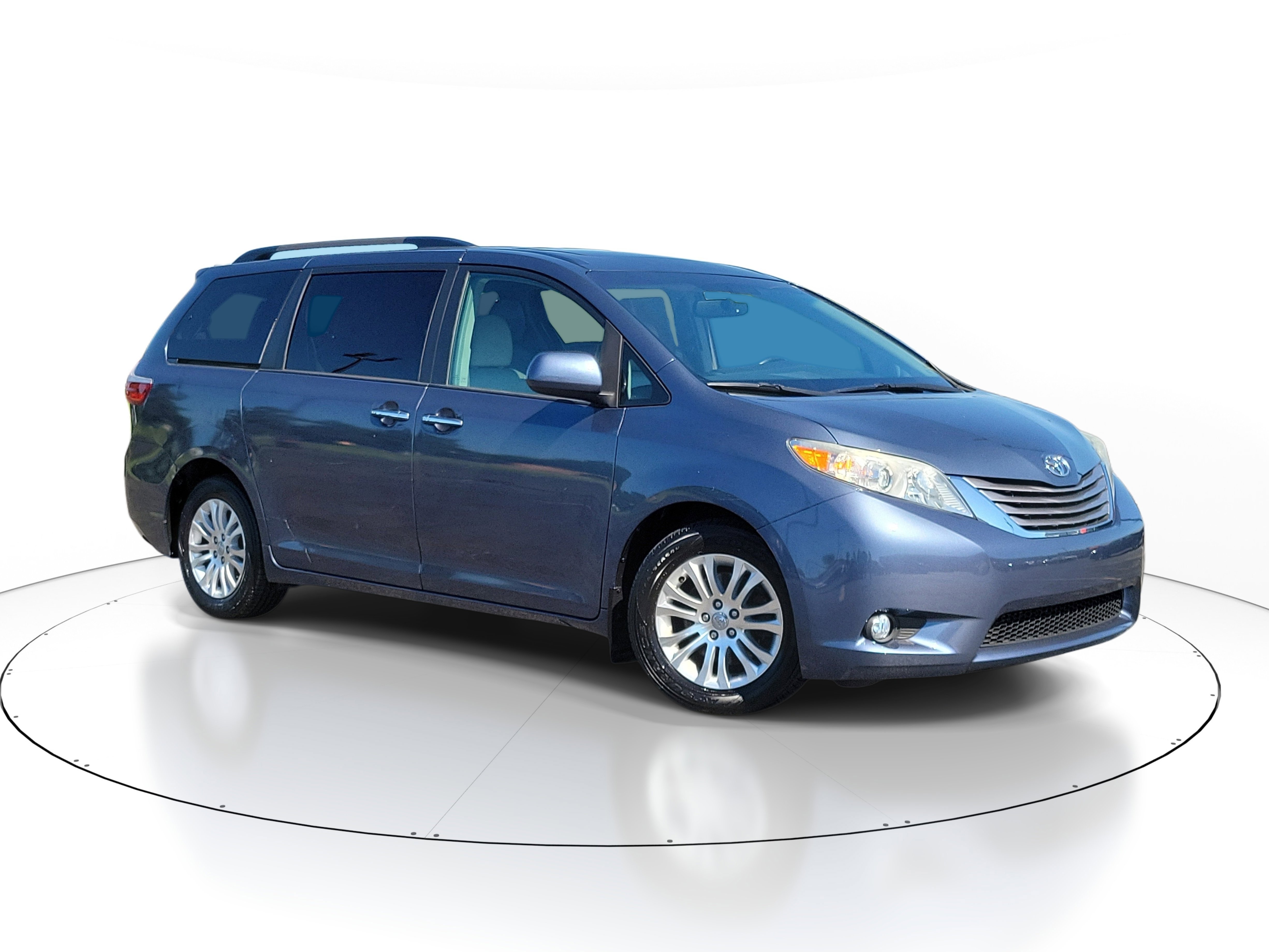 Used 2017 Toyota Sienna XLE w/ XLE Navigation Package