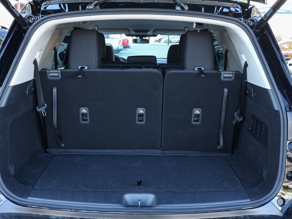 New 2026 Nissan Pathfinder SV image 16