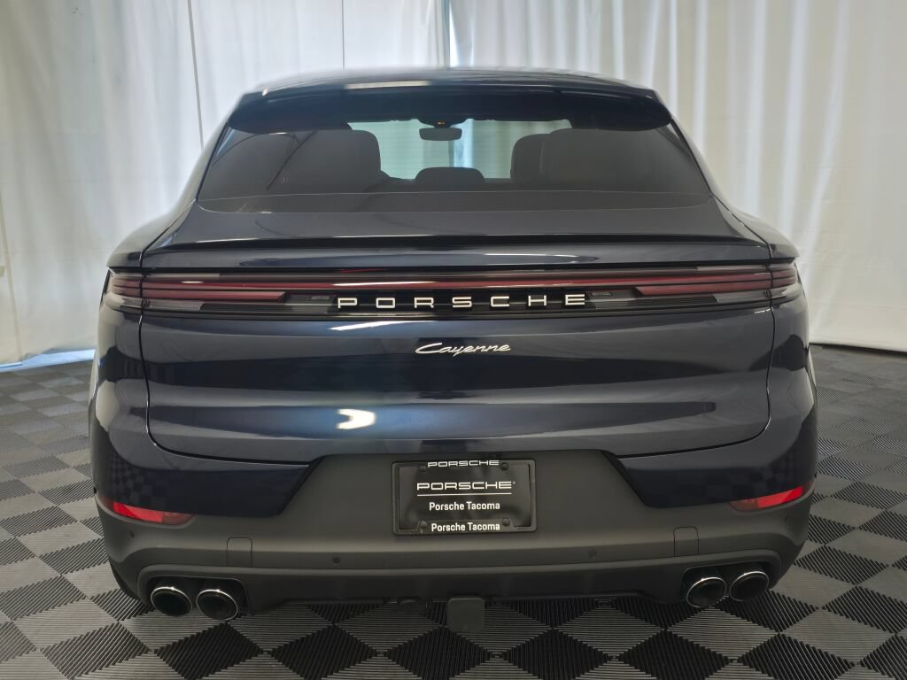 Certified 2025 Porsche Cayenne Coupe AWD/4WD image 6