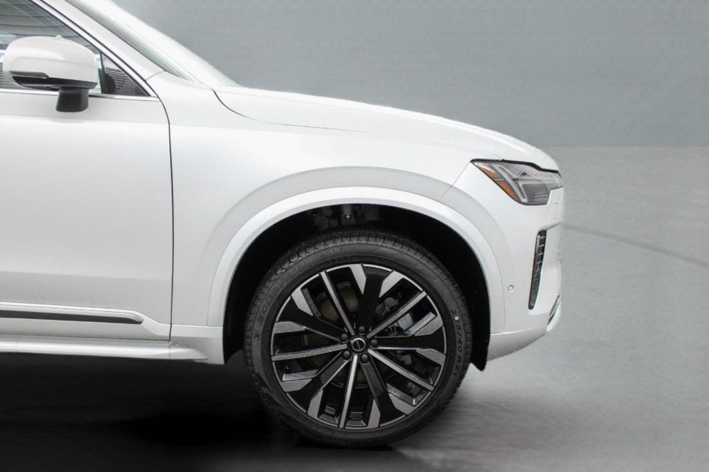 New 2026 Volvo XC90 B6 Ultra w/ Protection Package AWD/4WD image 32