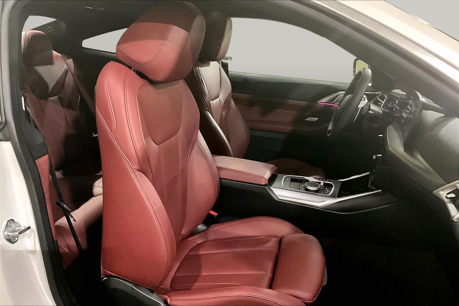 Used 2025 BMW 430i Coupe w/ Convenience Package RWD image 7