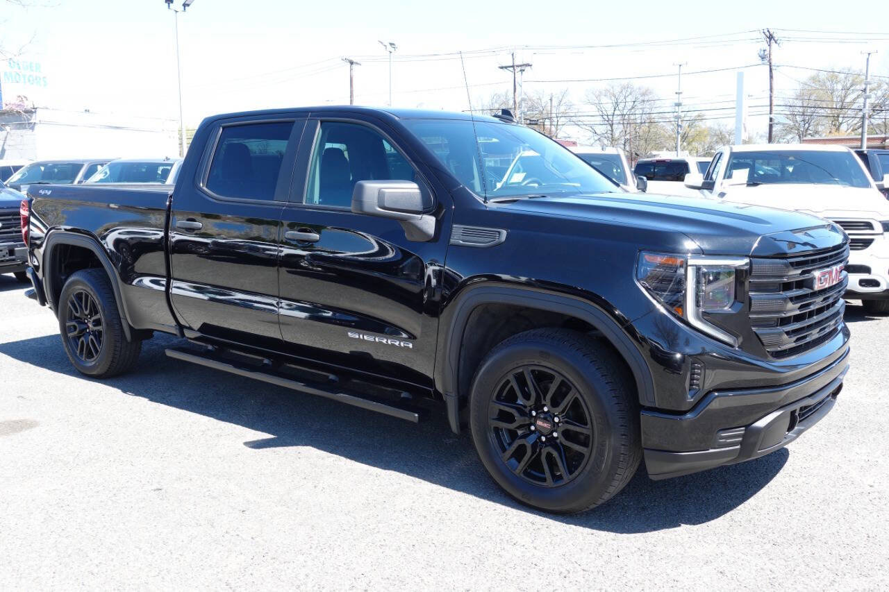 Used 2024 GMC Sierra 1500 Pro w/ Graphite Edition AWD/4WD image 4