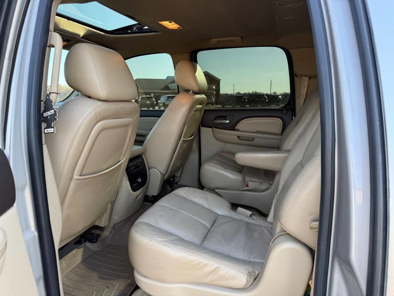 Used 2007 GMC Yukon XL Denali image 12