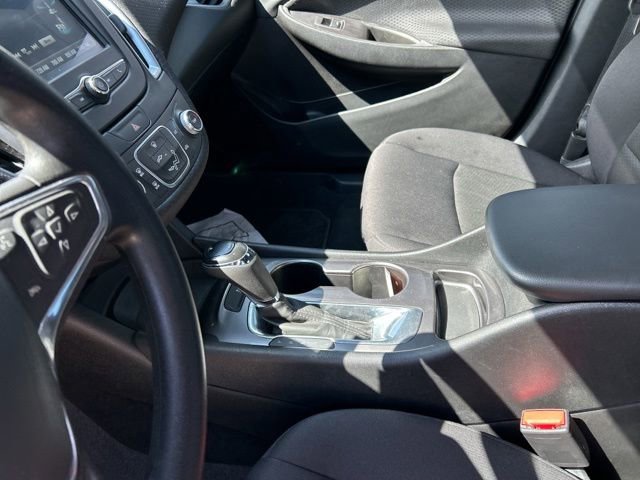 Used 2017 Chevrolet Malibu LS FWD image 28