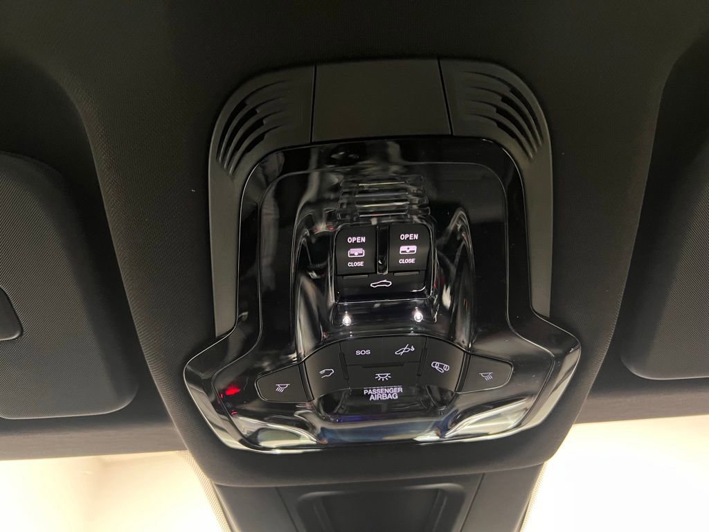 Used 2024 Dodge Hornet GT image 11