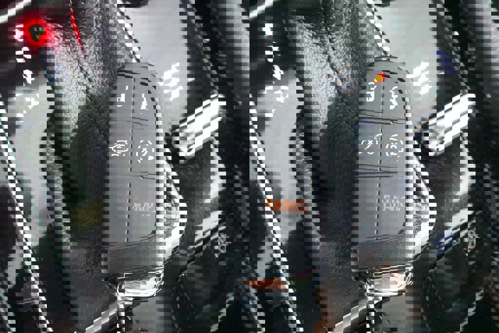 New 2026 Jeep Compass Latitude w/ Sun and Sound Group image 20