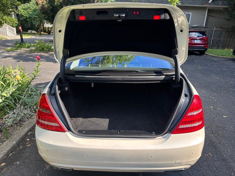 Used 2013 Mercedes-Benz S 550 4MATIC image 34