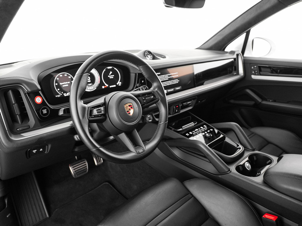 Used 2024 Porsche Cayenne Turbo AWD/4WD image 17
