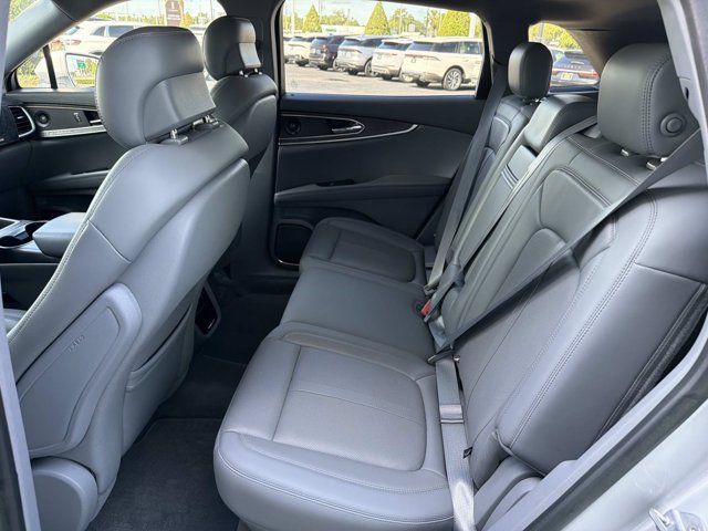 Certified 2019 Lincoln Nautilus Reserve FWD image 16